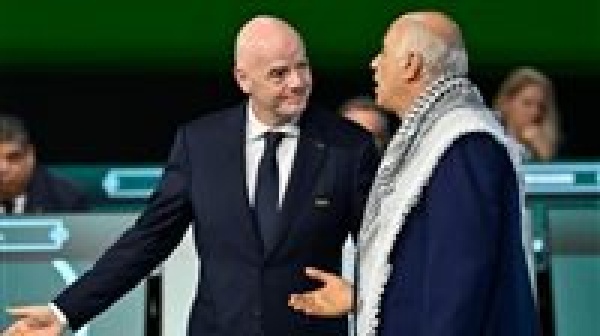 تأشيرة الدخول تؤجل وصول جبريل الرجوب رئيس الاتحاد الفلسطيني لكرة القدم إلى أمريكا خلال كأس العالم