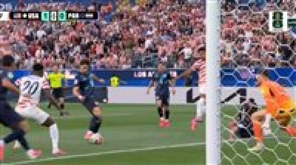 الولايات المتحدة ضد باراغواي داميان بوباديلا مدافع باراجواي يسجل أول هدف عكسي في كأس العالم 2026 الولايات المتحدة ضد باراغواي داميان بوباديلا مدافع باراجواي يسجل أول هدف عكسي في كأس العالم 2026