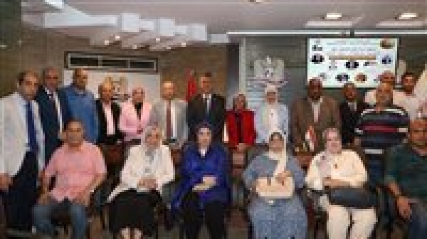 حزب المصريين يفتح ملف الفجوة بين التعليم وسوق العمل في ندوة موسعة بمشاركة نخبة من الخبراء والمتخصصين