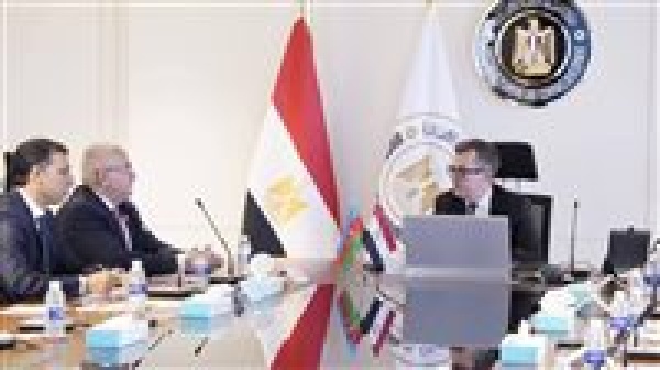 وزير التخطيط يبحث مع سفير أذربيجان صياغة مرحلة جديدة من الشراكة التنموية وتوسيع الاستثمارات المشتركة