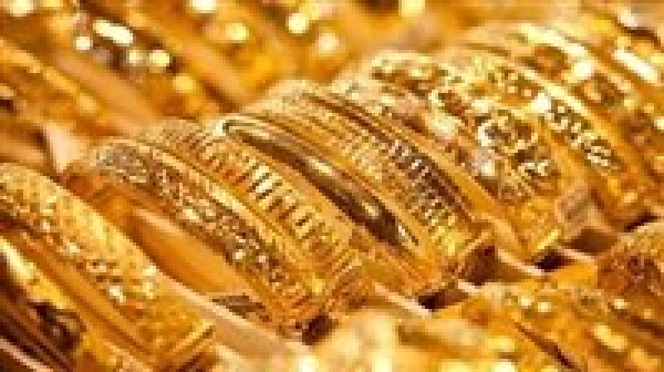رغم المكاسب القوية للأوقية العالمية تراجع الدولار يكبح صعود الذهب محلي ا