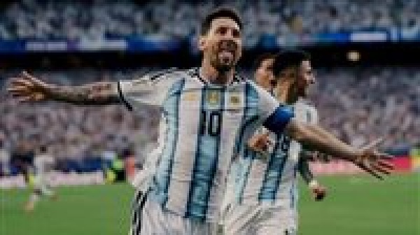 ميسي ليونيل ميسي يسجل هاتريك تاريخي في مرمى الجزائر بكأس العالم 2026 ويصبح الهداف التاريخي للمونديال بالتساوي مع ميروسلاف كلوزة