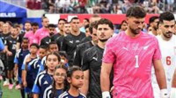 حارس نيوزيلندا محمد صلاح من أفضل المهاجمين في العالم ونعرفه جيد ا