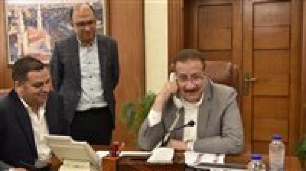 محافظ بورسعيد يعتمد نتيجة الشهادة الإعدادية بنسبة نجاح 79 2 ويهنئ الأوائل هاتفي ا