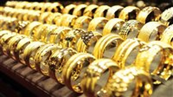 هبوط كبير في أسعار الذهب بالتعاملات اليوم الأربعاء