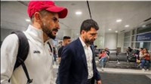 أزمة جديدة قبل انطلاق كأس العالم احتجاز أيمن حسين وترحيل مصور منتخب العراق من الولايات المتحدة أزمة جديدة قبل انطلاق كأس العالم احتجاز أيمن حسين وترحيل مصور منتخب العراق من الولايات المتحدة