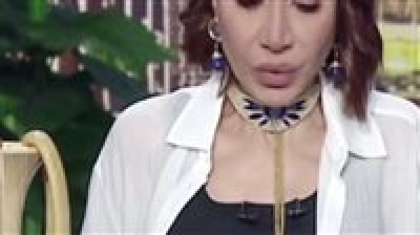 الطماطم والبيض رخصوا ياجدعان بسمة وهبة تحتفل على الهواء بطبق شكشوكة