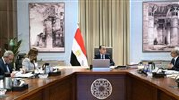رئيس الوزراء يستعرض الموقف التنفيذي للمشروعات الخدمية والتنموية في بني سويف رئيس الوزراء يستعرض الموقف التنفيذي للمشروعات الخدمية والتنموية في بني سويف