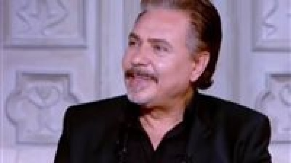 محمد رياض المسرح قادر على استعادة أمجاده التاريخية محمد رياض المسرح قادر على استعادة أمجاده التاريخية