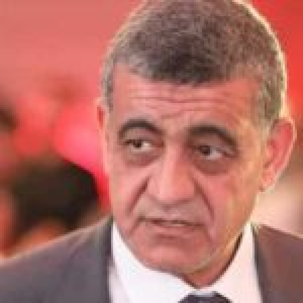 النادي الإفريقي يقاضي مروجي الإشاعات حول رئيسه النادي الإفريقي يقاضي مروجي الإشاعات حول رئيسه