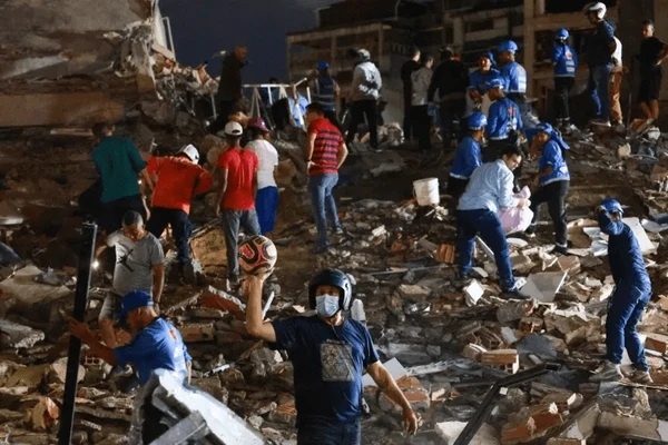ارتفاع حصيلة ضحايا الزلزال في فنزويلا إلى 235 قتيلا وأكثر من 4300 مصاب