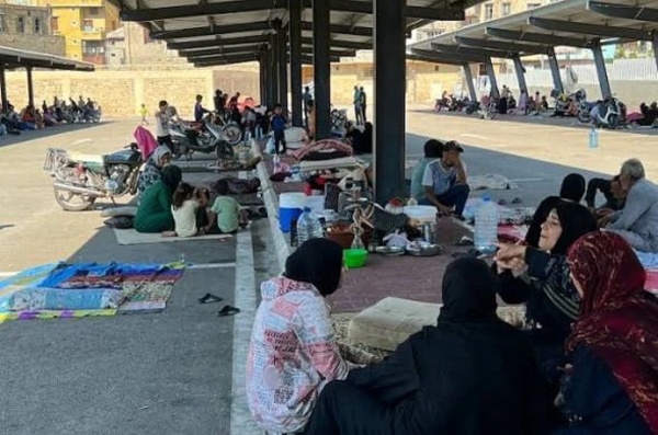 مفوضية اللاجئين أكثر من مليون نازح في لبنان والآلاف منهم يقيمون في مراكز إيواء جماعية مفوضية اللاجئين أكثر من مليون نازح في لبنان والآلاف منهم يقيمون في مراكز إيواء جماعية