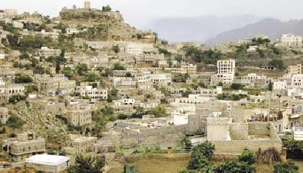 السلطة المحلية بمحافظة حجة ت دين استهداف العدو السعودي لمديرية عبس بحجة