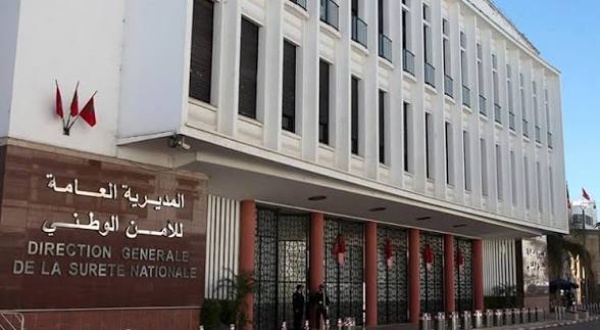 تفكيك شبكة إجرامية تضم جزائريين متورطين في التزوير وانتحال الهوية وترويج المخدرات