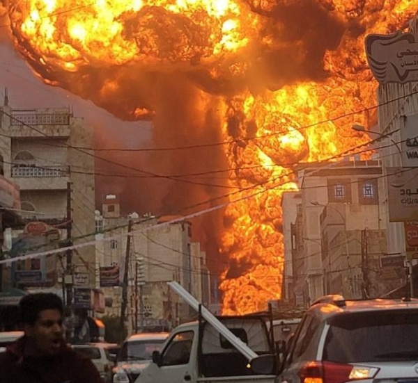 اليمن شهداء وجرحى بينهم نساء وأطفال إثر غارات سعودية على المخا بمحافظة تعز جنوب غرب اليمن اليمن شهداء وجرحى بينهم نساء وأطفال إثر غارات سعودية على المخا بمحافظة تعز جنوب غرب اليمن