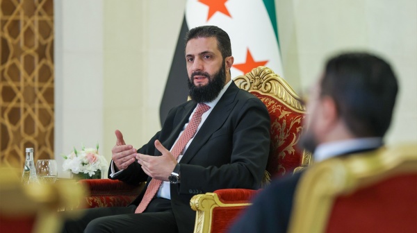 الرئيس السوري لا نعتزم التدخل عسكري ا في لبنان ونعمل على اتفاق أمني مع إسرائيل الرئيس السوري لا نعتزم التدخل عسكري ا في لبنان ونعمل على اتفاق أمني مع إسرائيل