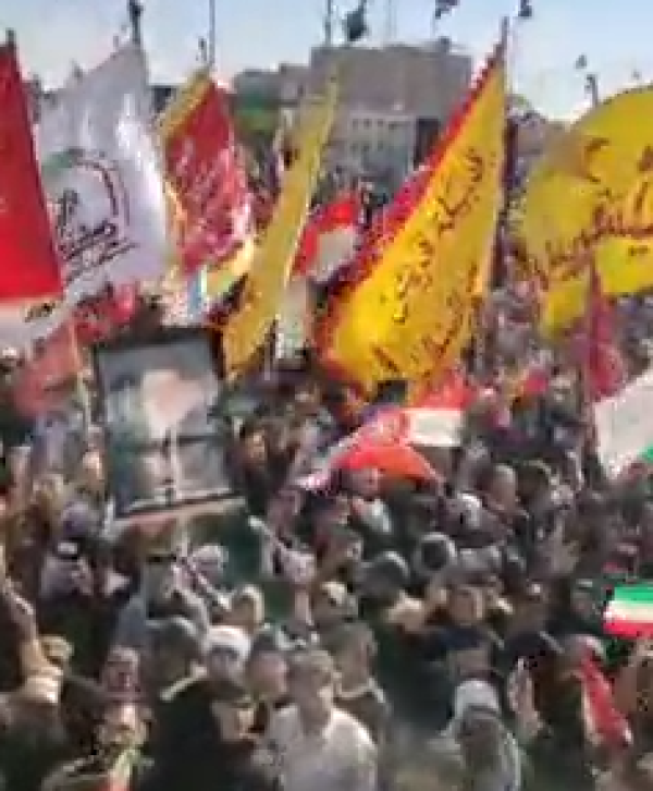 بالفيديو المشاركون يتحضرون لاستقبال النعش الطاهر للامام الشهيد الخامنئي في كربلاء المقدسة بالفيديو المشاركون يتحضرون لاستقبال النعش الطاهر للامام الشهيد الخامنئي في كربلاء المقدسة