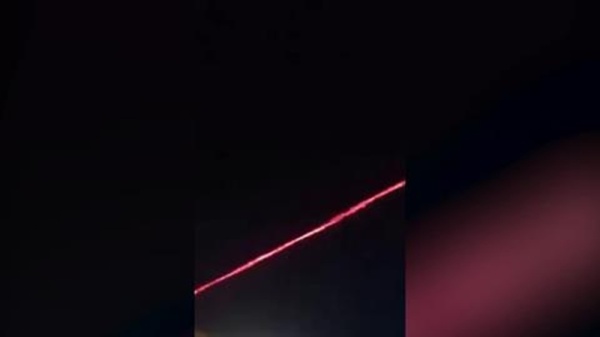 العراق انفجارات ضخمة تهز أربيل والسليمانية ودهوك جراء هجمات على قواعد أمريكية ومواقع فصائل كردية العراق انفجارات ضخمة تهز أربيل والسليمانية ودهوك جراء هجمات على قواعد أمريكية ومواقع فصائل كردية