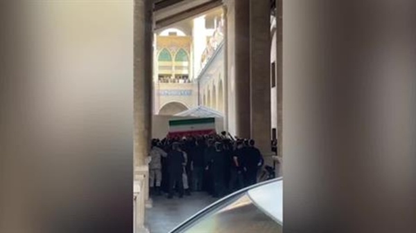 ايران نقل جثمان الشهيد الإمام السيد علي الخامنئي إلى مصلى طهران بالعاصمة الإيرانية