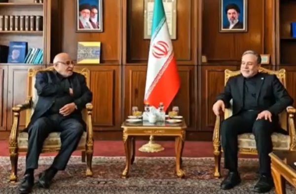 وزير الخارجية الايراني عباس عراقجي يلتقي وفد حركة امل في طهران وزير الخارجية الايراني عباس عراقجي يلتقي وفد حركة امل في طهران
