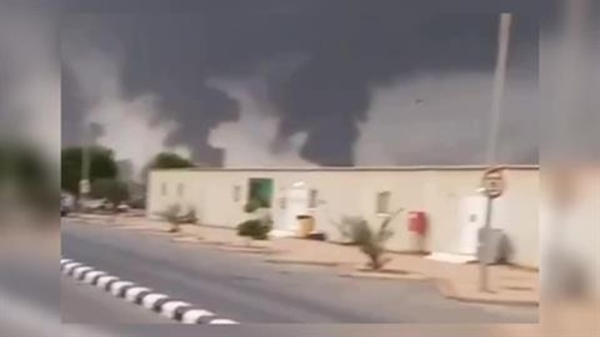 السعودية انفجارات وحرائق في مدينة جيزان والدفاع المدني يطلق الإنذار