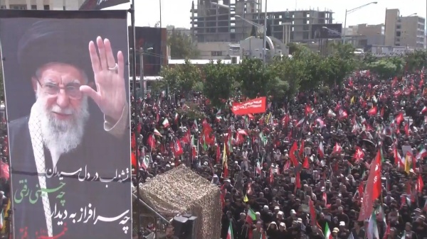 رئيس لجنة تشييع القائد الشهيد مراسم التشييع تستمر نحو 12 ساعة رئيس لجنة تشييع القائد الشهيد مراسم التشييع تستمر نحو 12 ساعة