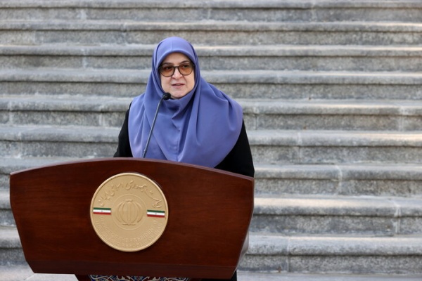مهاجراني إيران قادرة على تجاوز الأزمات بالاعتماد على ثقافتها الغنية وعقلانيتها