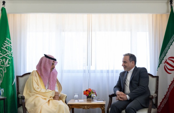 عراقجي لنظيره السعودي أي عدوان أمريكي وصهيوني سيواجه بر د حاسم من القوات المسلحة الإيرانية عراقجي لنظيره السعودي أي عدوان أمريكي وصهيوني سيواجه بر د حاسم من القوات المسلحة الإيرانية