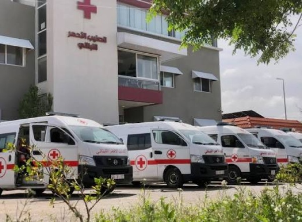 وقفة تضامنية لأهالي الأسرى والمعتقلين أمام الصليب الأحمر في بيروت
