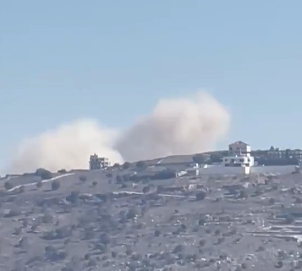 بالفيديو العدو الإسرائيلي ينفذ تفجيرا في بلدة الطيري جنوب لبنان بالفيديو العدو الإسرائيلي ينفذ تفجيرا في بلدة الطيري جنوب لبنان