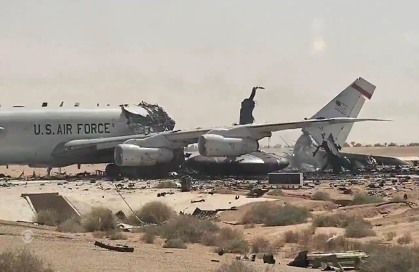 لقطات جديدة توثق حجم الدمار الذي لحق بقاعدة بويرينغ الأمريكية في الكويت جراء الضربات الإيرانية