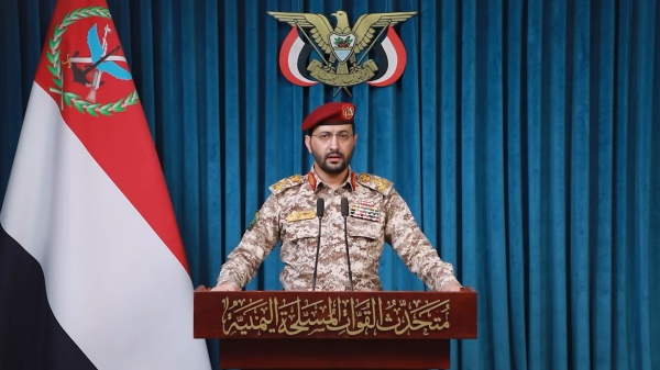 عدوان على شركة النفط غرب صنعاء ومصدر يمني يؤكد انها فارغة والقوات اليمنية بالمقابل تطلب اخلاء 3 مواقع سعودية
