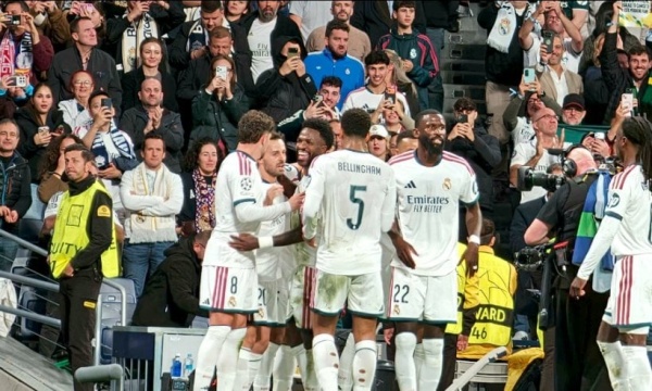 ريال مدريد يكتسح لايبزيج برباعية في دوري أبطال أوروبا ريال مدريد يكتسح لايبزيج برباعية في دوري أبطال أوروبا