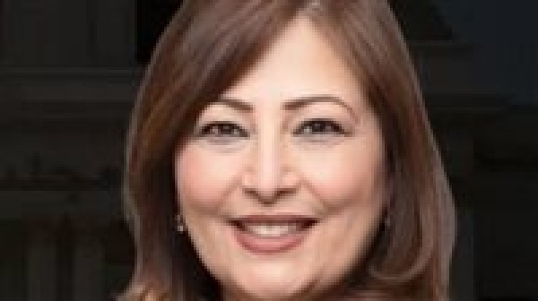 النائبة إليزابيث شاكر لـ تحيا مصر ثاني أكسيد التيتانيوم له تأثيرات محتملة على الجهاز الهضمي ويجب أن يخضع للرقابة