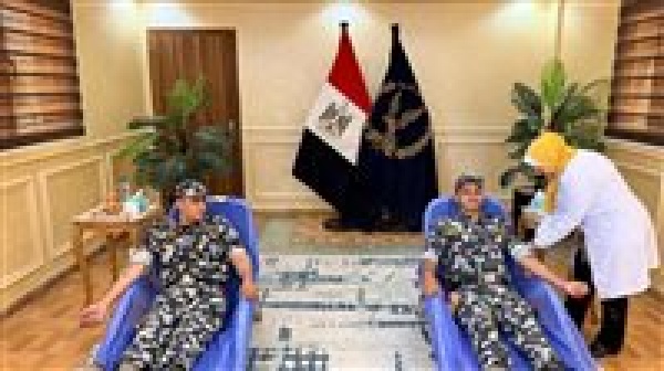 الدور المجتمعي في أبهى صوره مديرية أمن الفيوم تنظم حملة للتبرع بالدم بقيادة اللواء أحمد عزت الدور المجتمعي في أبهى صوره مديرية أمن الفيوم تنظم حملة للتبرع بالدم بقيادة اللواء أحمد عزت