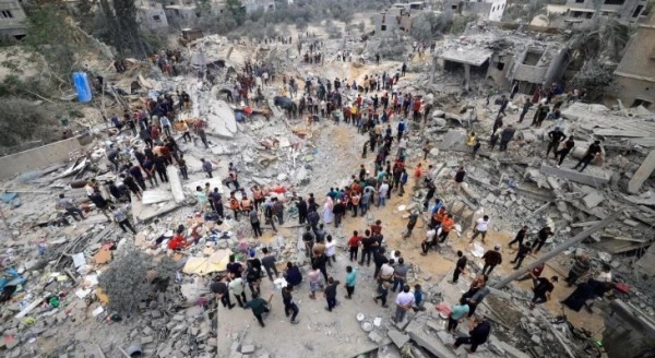 استشهاد 4 فلسطينيين وإصابة آخرين في 5 خ روقــات إسـرائيلية جديـدة لـ ه دنـة غز ة