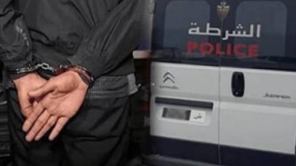 الدار البيضاء توقيف مشتبه فيه في اختطاف واحتجاز سيدة والاعتداء عليها جنسيا بعد استدراجها عبر تطبيق للنقل الدار البيضاء توقيف مشتبه فيه في اختطاف واحتجاز سيدة والاعتداء عليها جنسيا بعد استدراجها عبر تطبيق للنقل