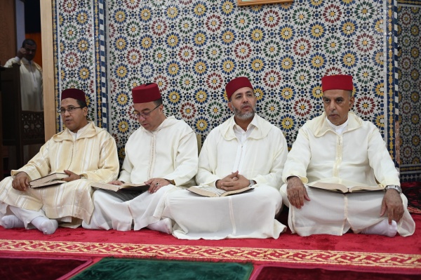 إقليم سطات يحيي الذكرى الثامنة والعشرين لوفاة المغفور له جلالة الملك الحسن الثاني إقليم سطات يحيي الذكرى الثامنة والعشرين لوفاة المغفور له جلالة الملك الحسن الثاني