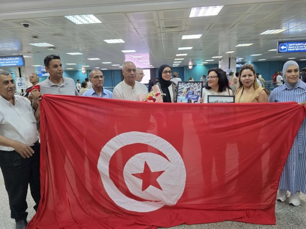 استقبال يليق بالبطلة مروى بوزياني الأولى بستوكهولم في سباق 3000م استقبال يليق بالبطلة مروى بوزياني الأولى بستوكهولم في سباق 3000م