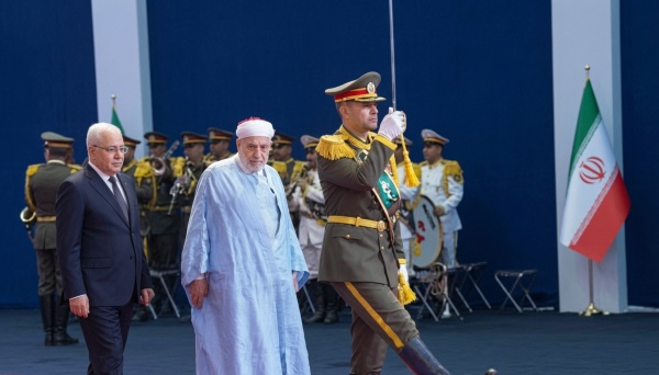 فيديو يوثق حضور المفتي بن محمود في مراسم تأبين وتكريم مقام الشهيد آية الله علي خامنئي بإيران