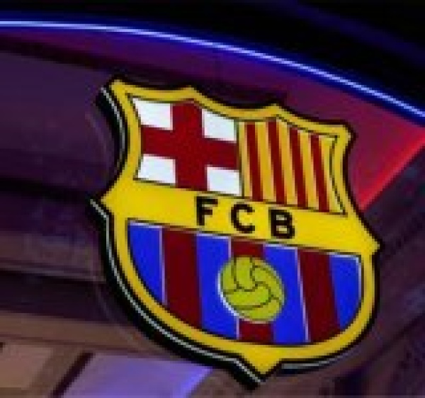 بسبب 5 حوادث في كامب نو الليغا تطالب بعقوبة ضد برشلونة بسبب 5 حوادث في كامب نو الليغا تطالب بعقوبة ضد برشلونة