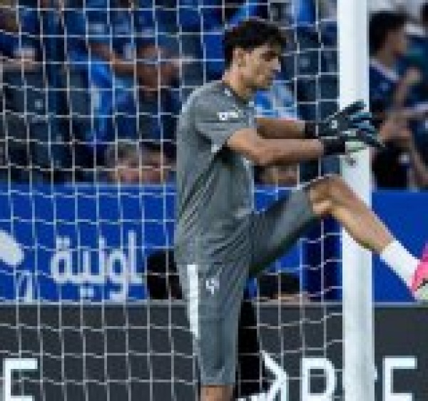 الوداد المغربي يحتفل بياسين بونو الوداد المغربي يحتفل بياسين بونو