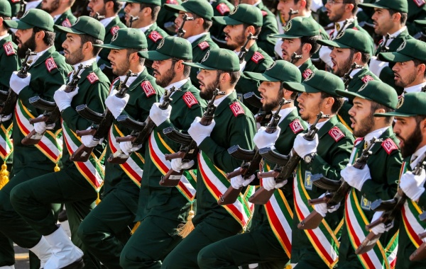 الحرس الثوري قصفنا قواعد أميركية في المنطقة بعد العدوان على جزيرتي سيريك وقشم