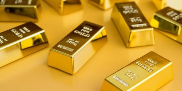 الذهب يتراجع متأثرا بارتفاع عوائد السندات الأمريكية الذهب يتراجع متأثرا بارتفاع عوائد السندات الأمريكية