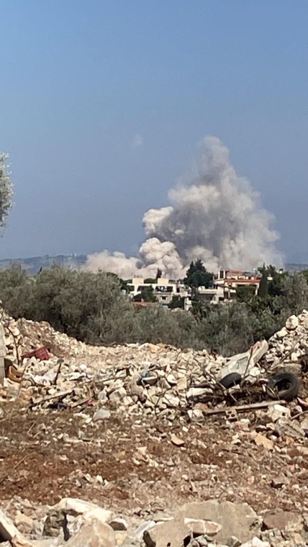 بالفيديو العدو ينفذ عملية نسف في محيط بلدة كفرتبنيت جنوب لبنان بالفيديو العدو ينفذ عملية نسف في محيط بلدة كفرتبنيت جنوب لبنان