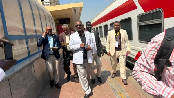 تفويج 1200 سوداني من القاهرة لوادي حلفا برعاية ديوان الزكاة