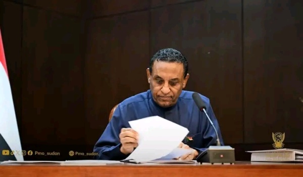 رئيس الوزراء يوجه بتجميد الإجراءات الخاصة بشركة دواجن النيل رئيس الوزراء يوجه بتجميد الإجراءات الخاصة بشركة دواجن النيل