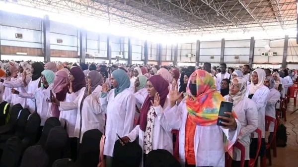 انطلاق مهام آلاف الممارسين الصحيين الجدد بجميع الولايات