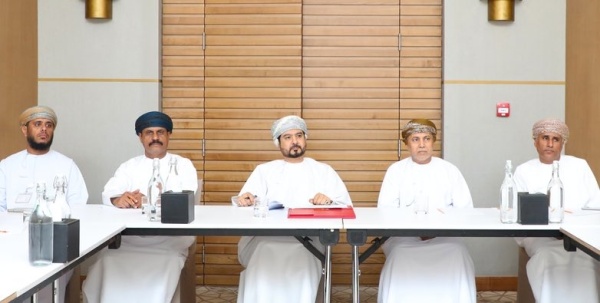اجتماع تنسيقي بين المنطقة الحرة بالمزيونة وشركات الاستيراد والتصدير اليمنية اجتماع تنسيقي بين المنطقة الحرة بالمزيونة وشركات الاستيراد والتصدير اليمنية