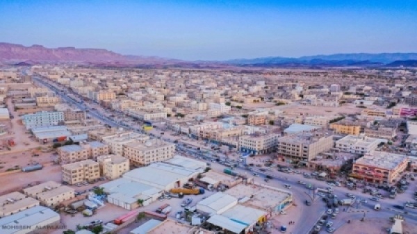 اليمن الأمن يعتقل متهما بعد جريمة قتل متبادلة بين ثلاثة أشقاء في شبوة اليمن الأمن يعتقل متهما بعد جريمة قتل متبادلة بين ثلاثة أشقاء في شبوة